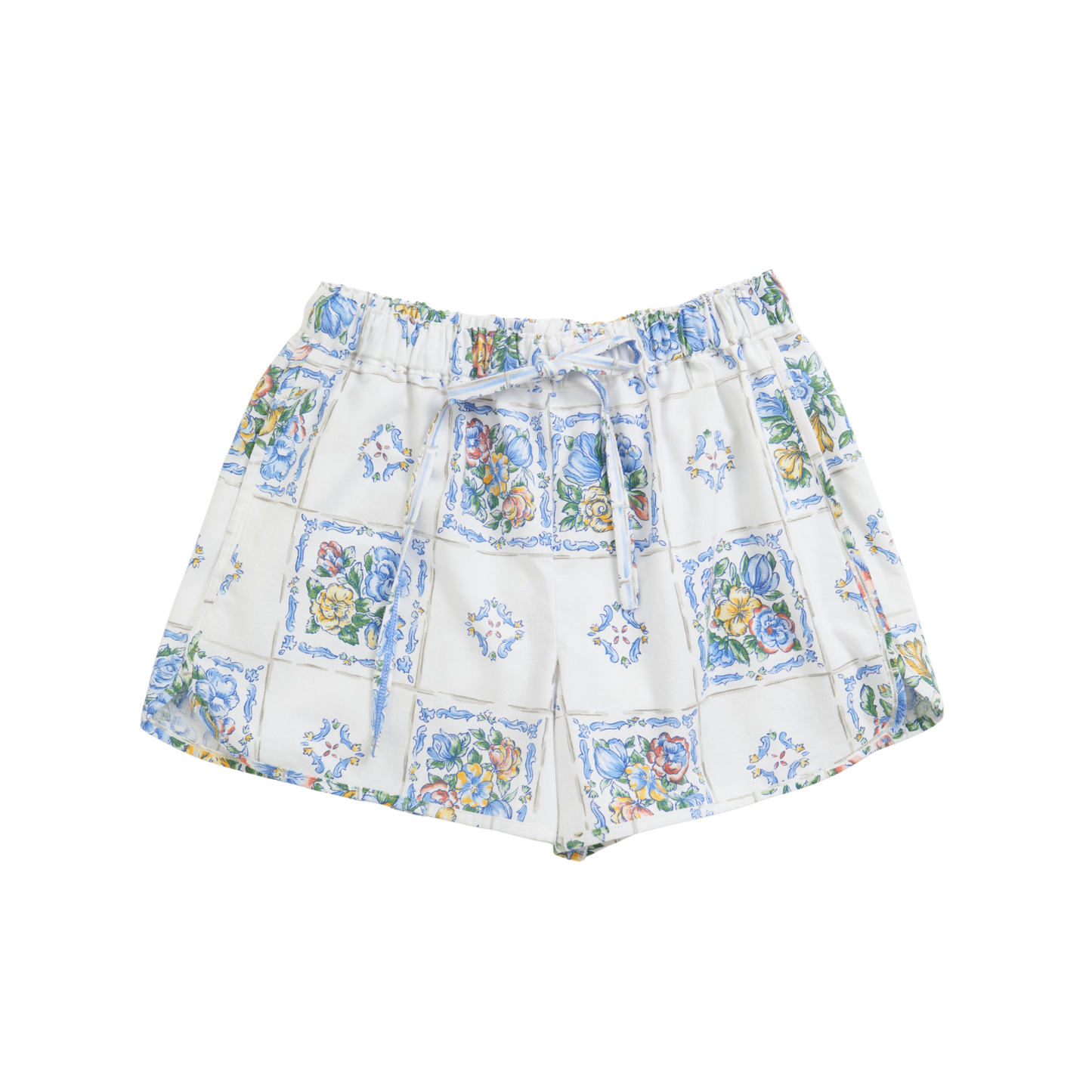 Shorts in Lisbon tile
