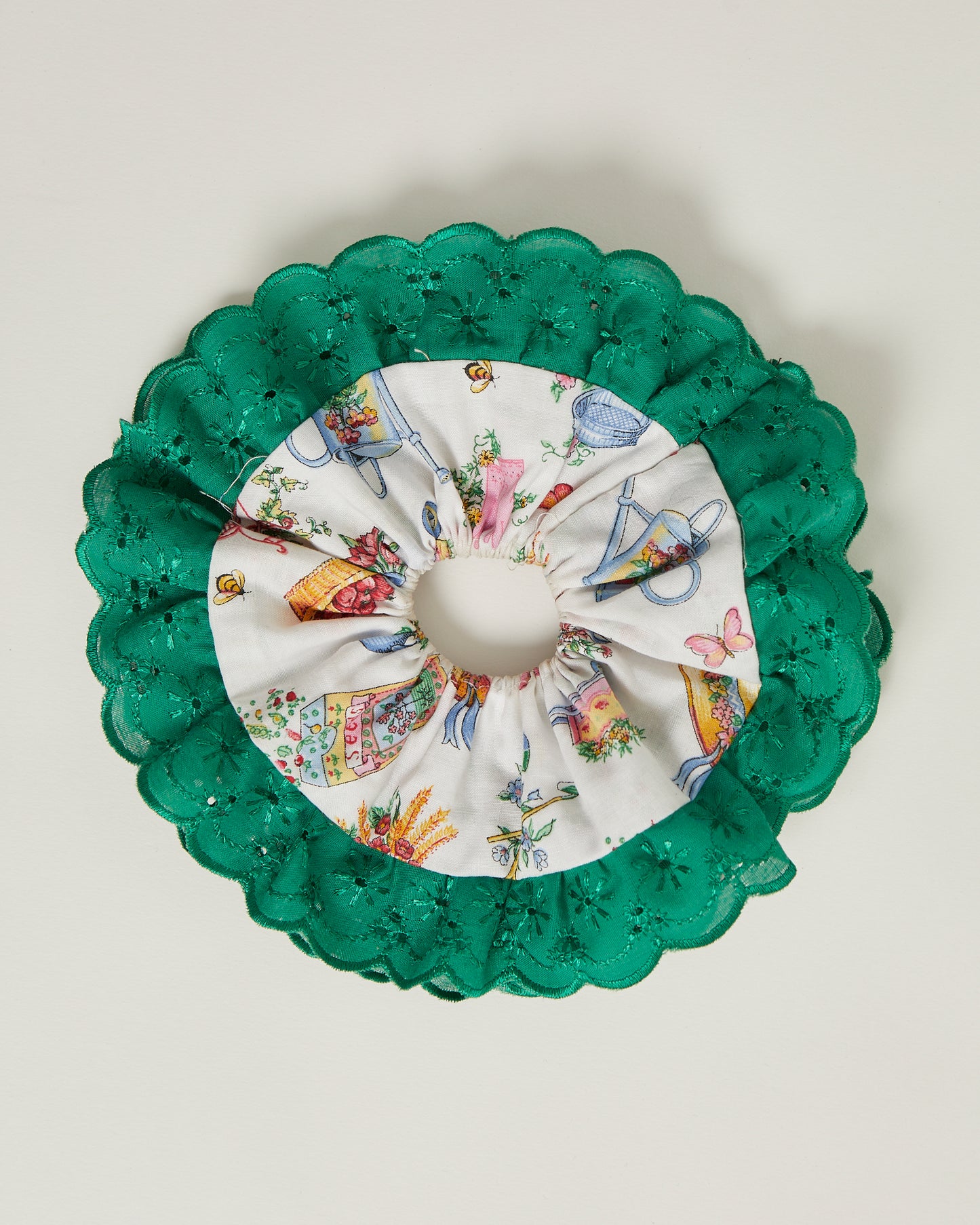 Scrunchie in gardeners print & green trim - L