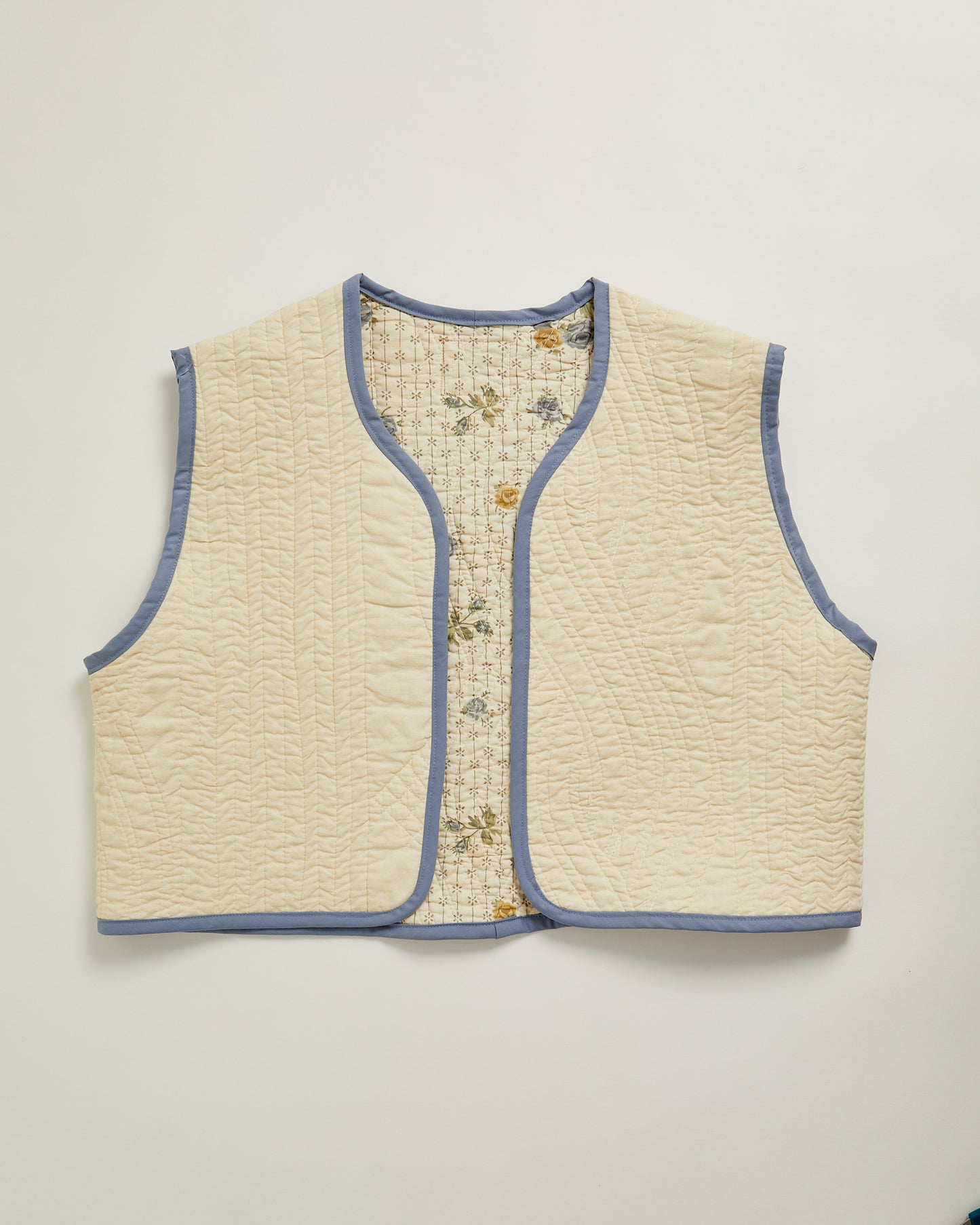 Idra reversible Cream Floral quilted Waistcoat