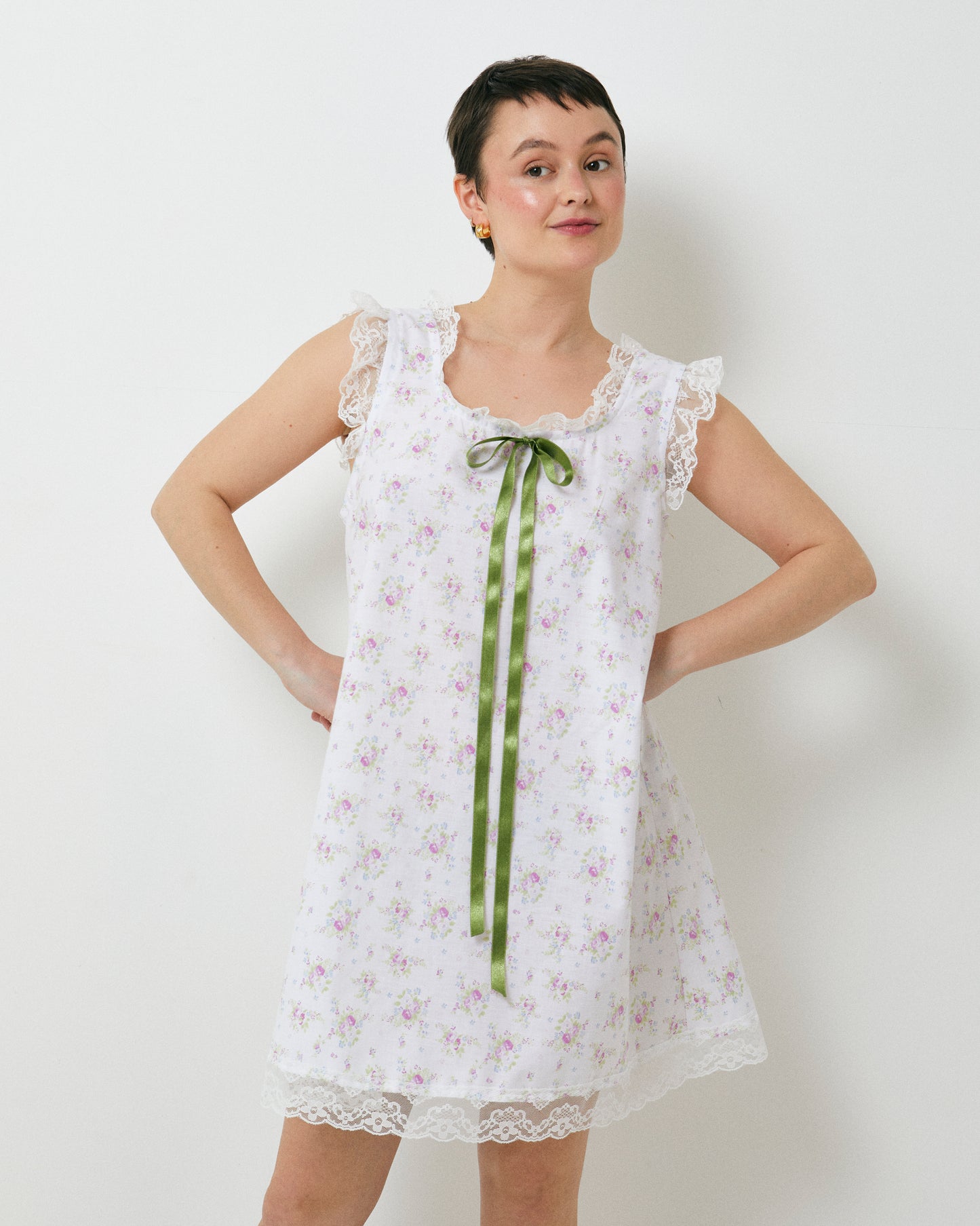 Lana in Ditsy Pink floral with Green bow size S-M