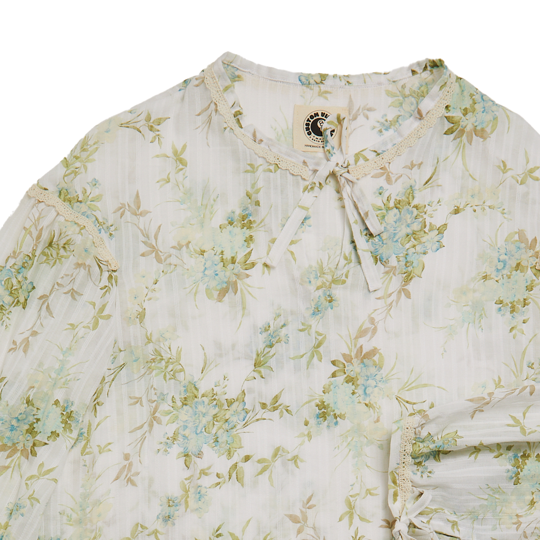 Lori - Soft White and Green Floral (S)