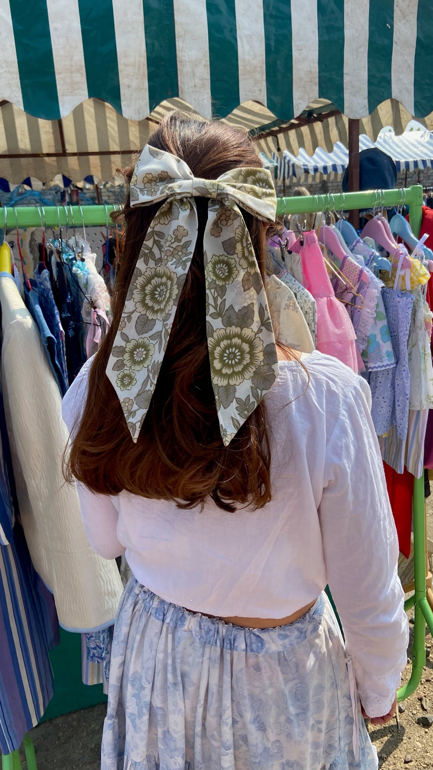 Hair Bow in tonal 70s Floral to match Daisy Dress