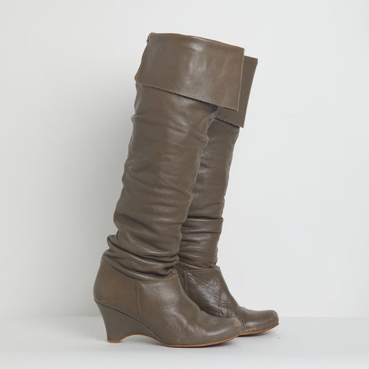 Slouch boots