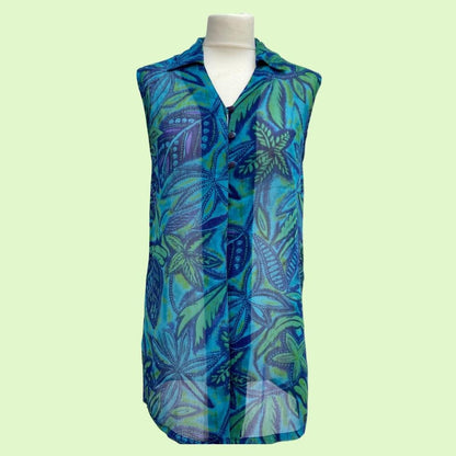 Viscose bold print sleeveless shirt.